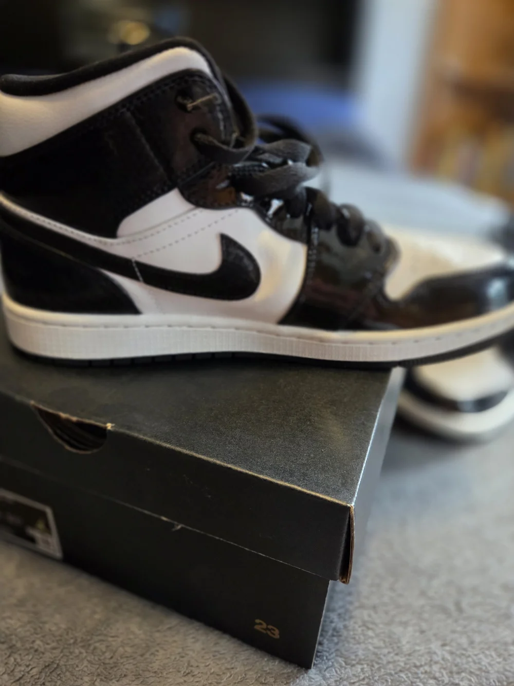 Jordan classic mid